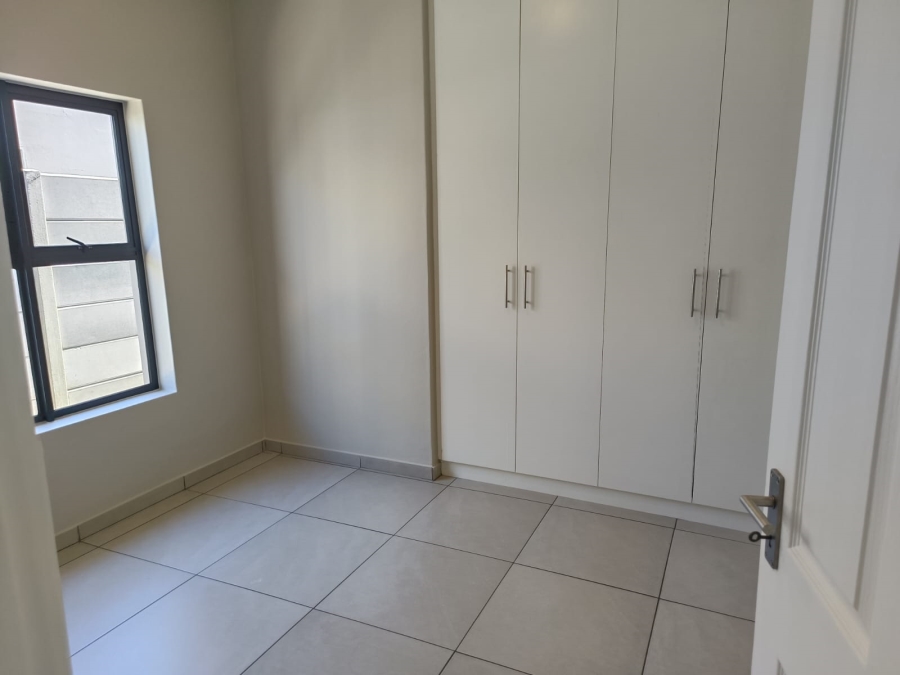 To Let 3 Bedroom Property for Rent in Parklands North Western Cape
